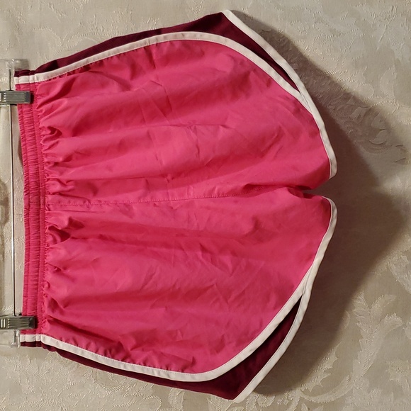 SZ. MEDIUM NIKE DRI-FIT ATHLETIC SHORTS - Picture 2 of 3